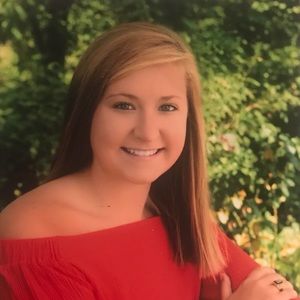 Meet your Posher, Caroline